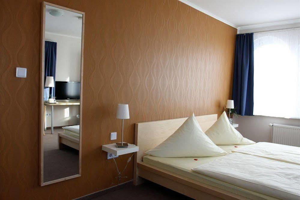 Das Hotelchen Lübeck Exterior foto